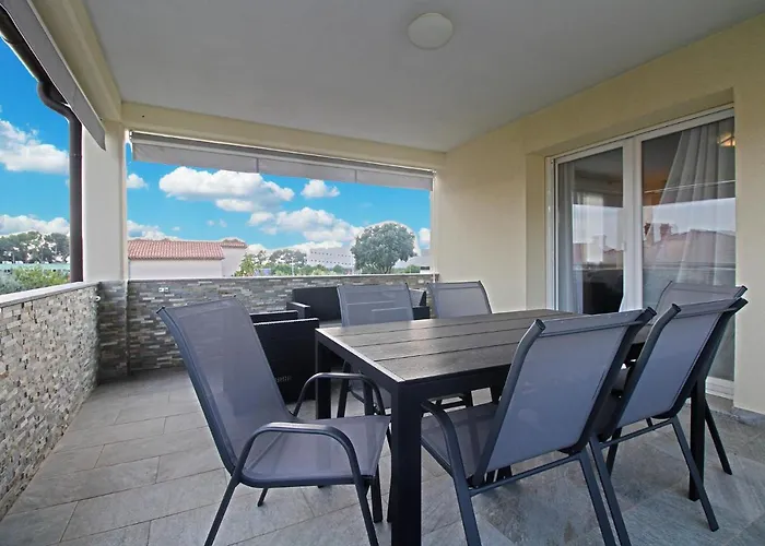 Oliva 2211 Apartment