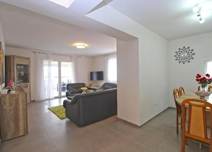 Oliva 2211 Apartment Pula